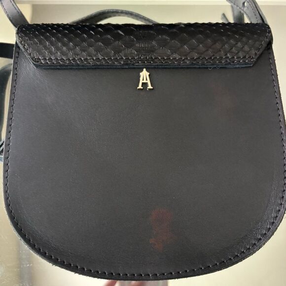 CRAIE Studio Artistes Amoureux ( Artistes in Love) Crossbody Bag in Black - Picture 6 of 11